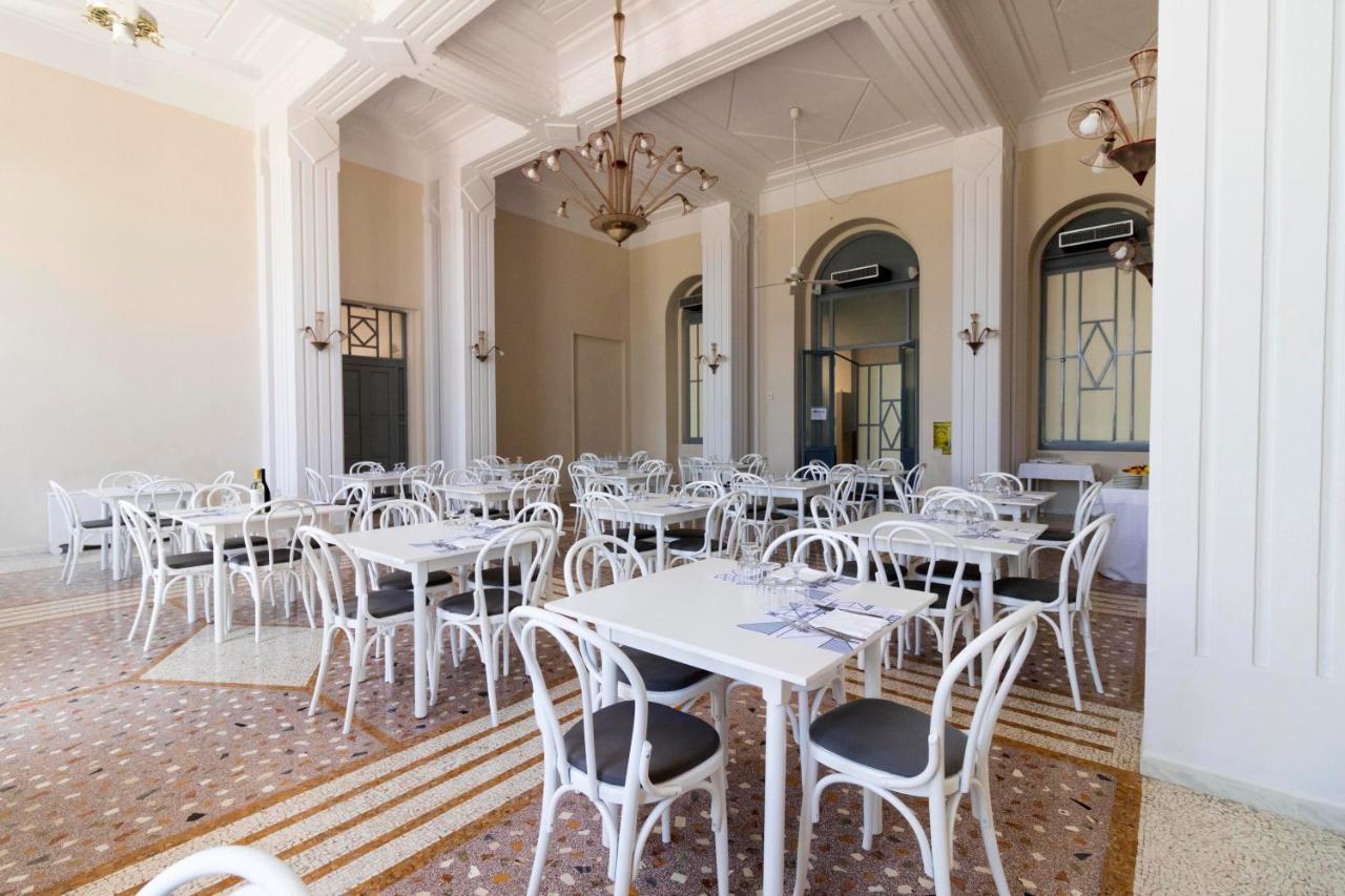 Albergo Palazzo Санта Чезареа Терме Екстериор снимка