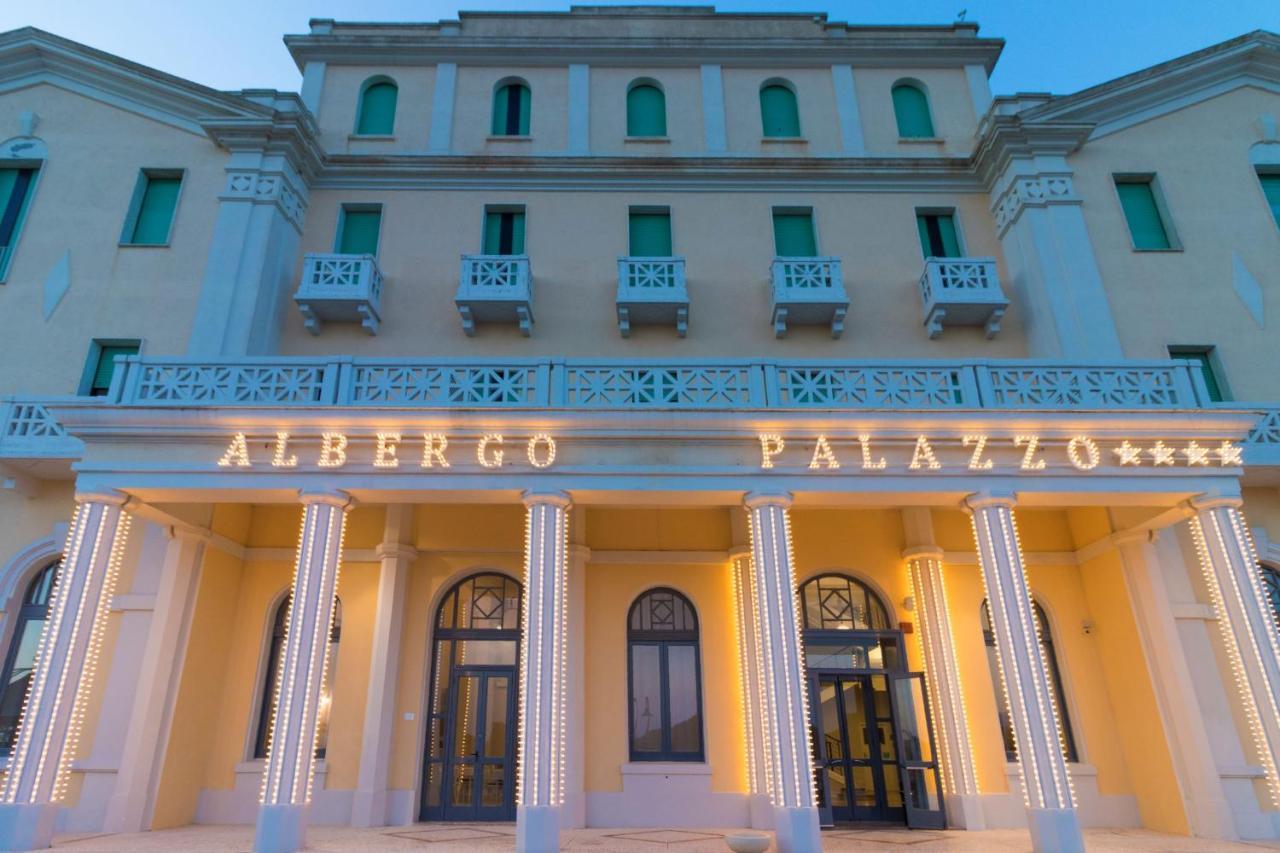 Albergo Palazzo Санта Чезареа Терме Екстериор снимка
