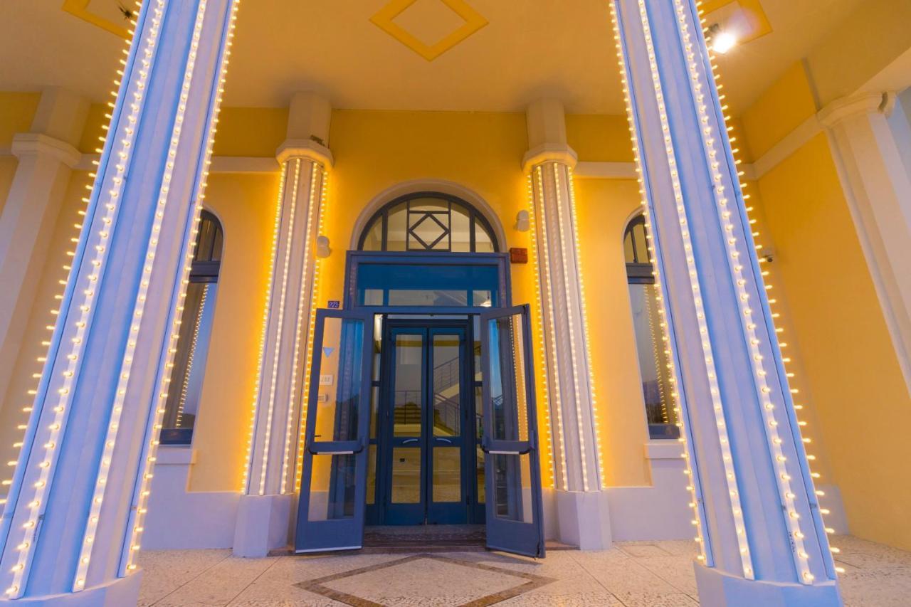 Albergo Palazzo Санта Чезареа Терме Екстериор снимка