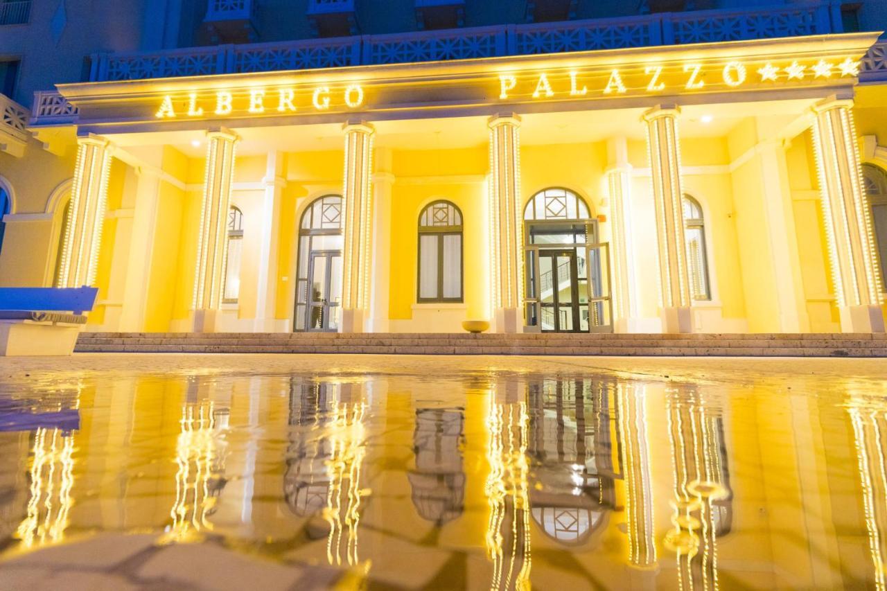 Albergo Palazzo Санта Чезареа Терме Екстериор снимка