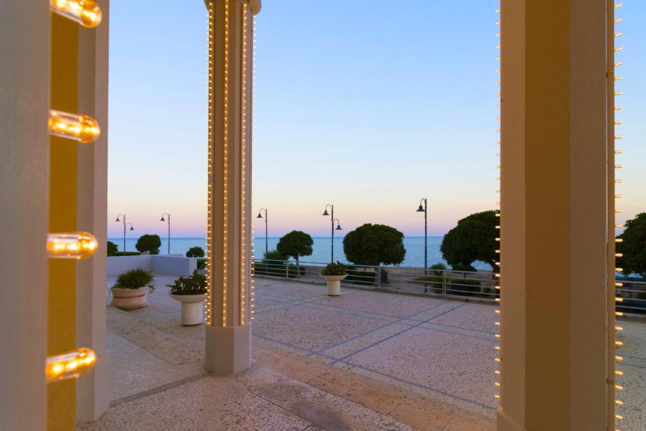 Albergo Palazzo Санта Чезареа Терме Екстериор снимка