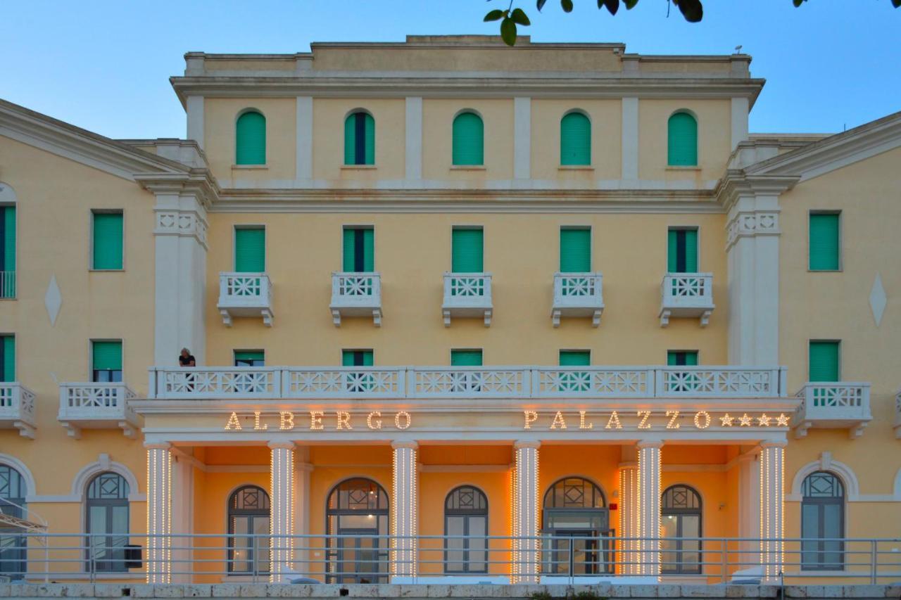 Albergo Palazzo Санта Чезареа Терме Екстериор снимка