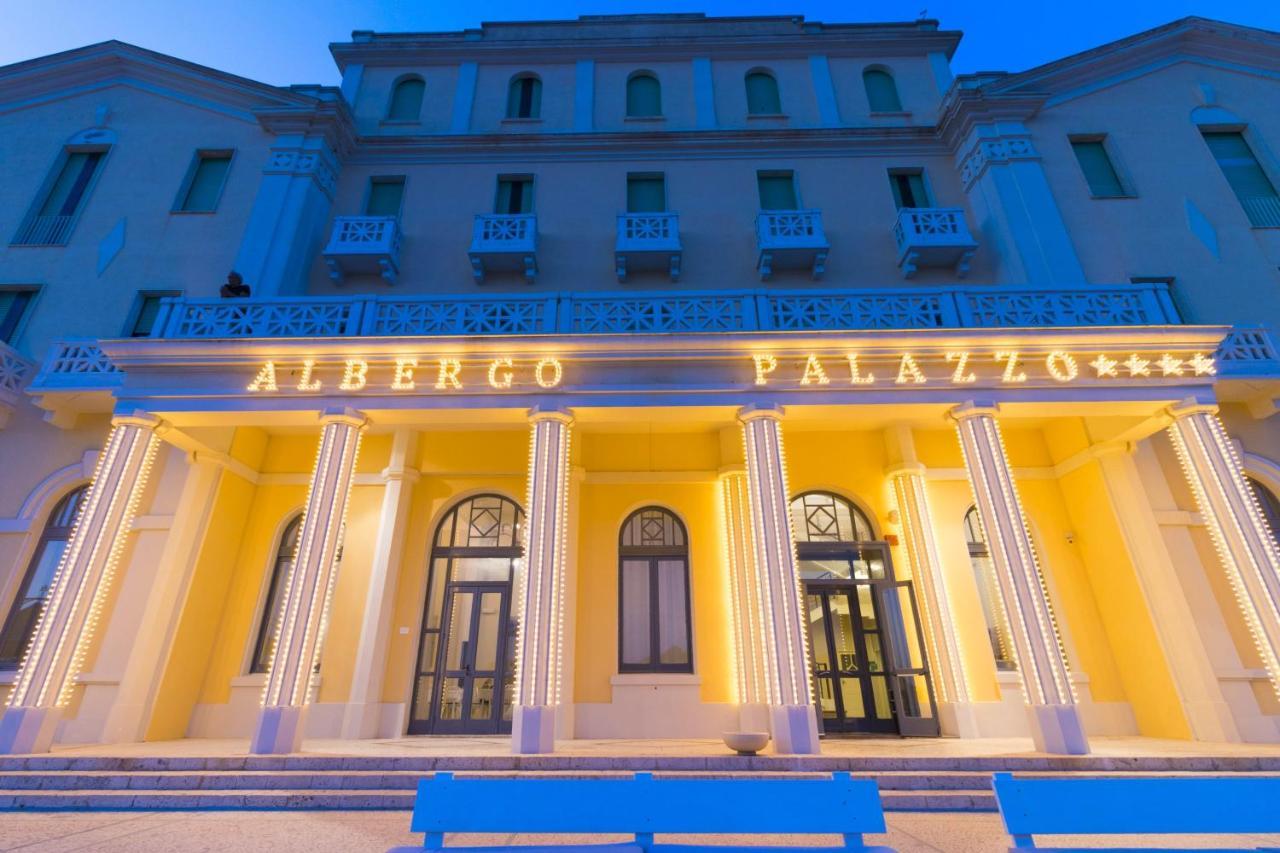 Albergo Palazzo Санта Чезареа Терме Екстериор снимка