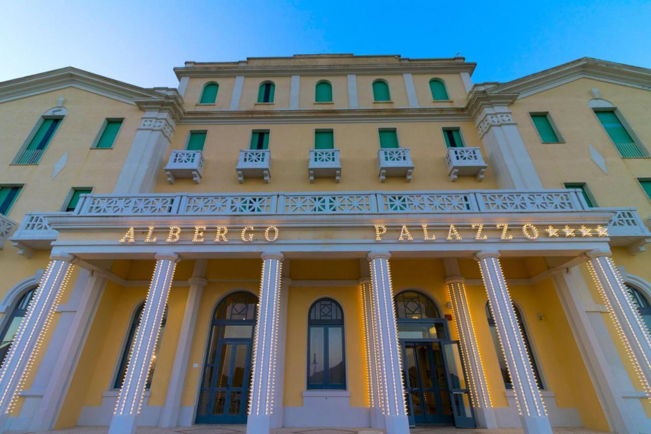 Albergo Palazzo Санта Чезареа Терме Екстериор снимка