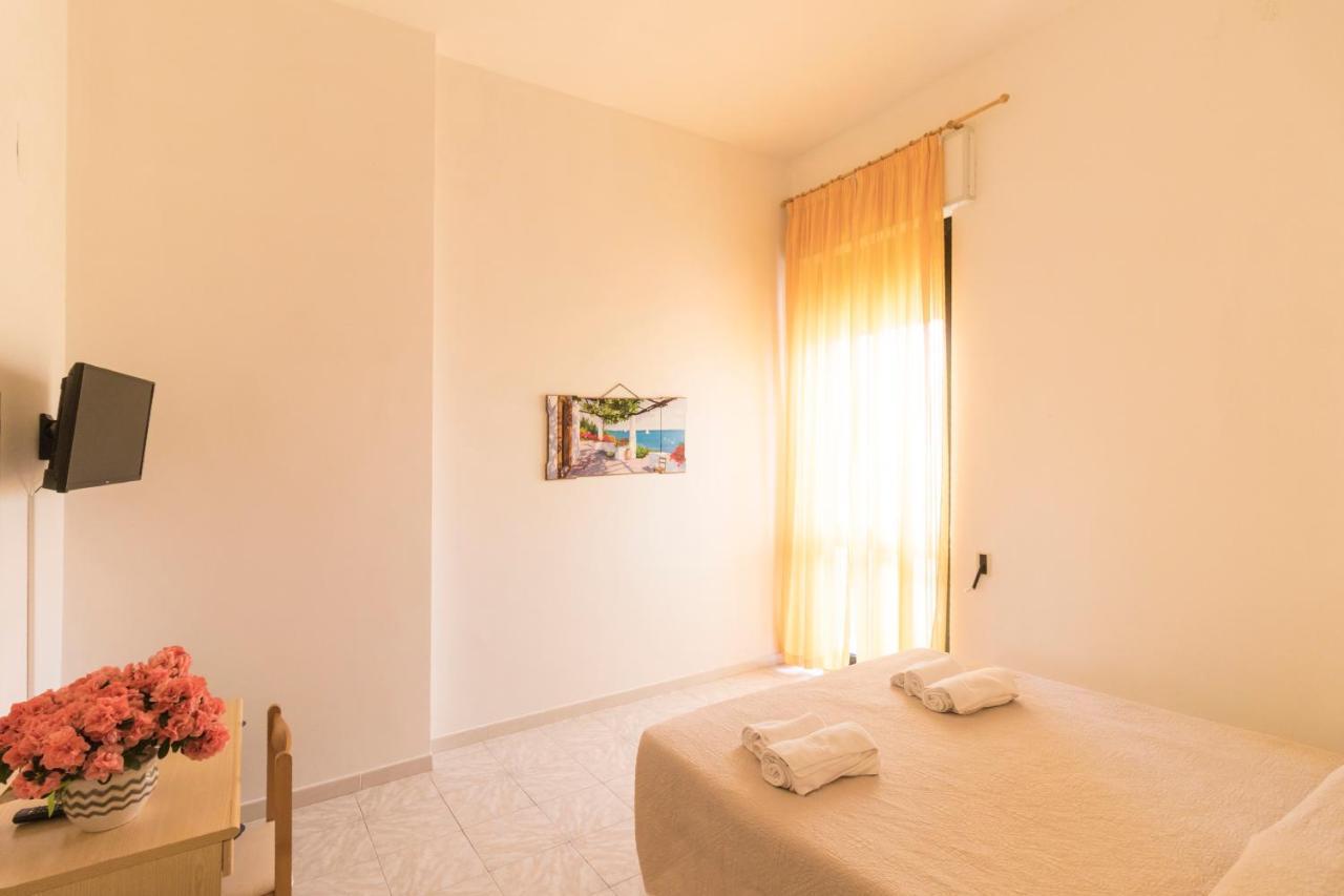 Albergo Palazzo Санта Чезареа Терме Екстериор снимка